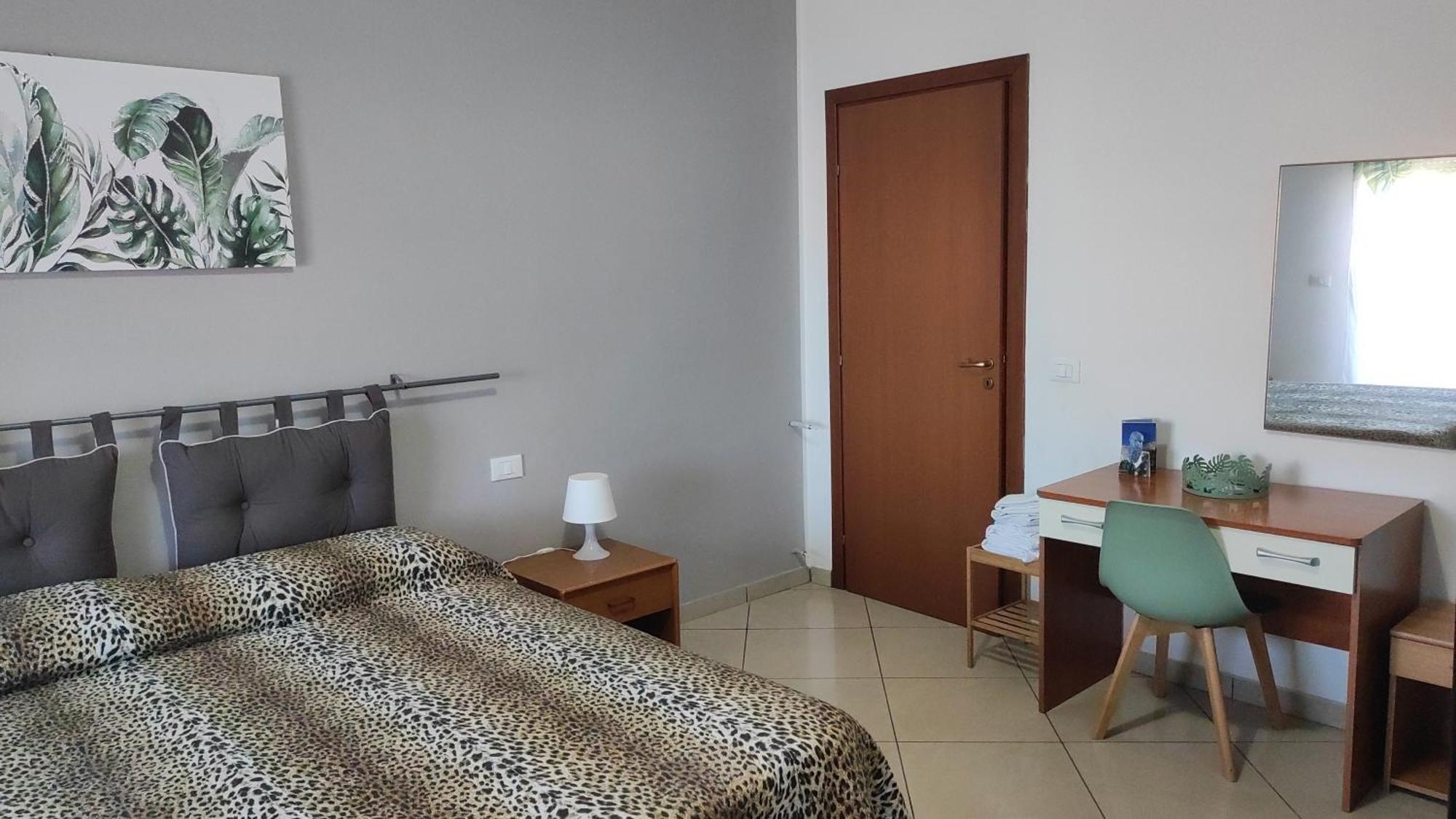 Bed And Breakfast Oasi Reggio di Calabria Værelse billede