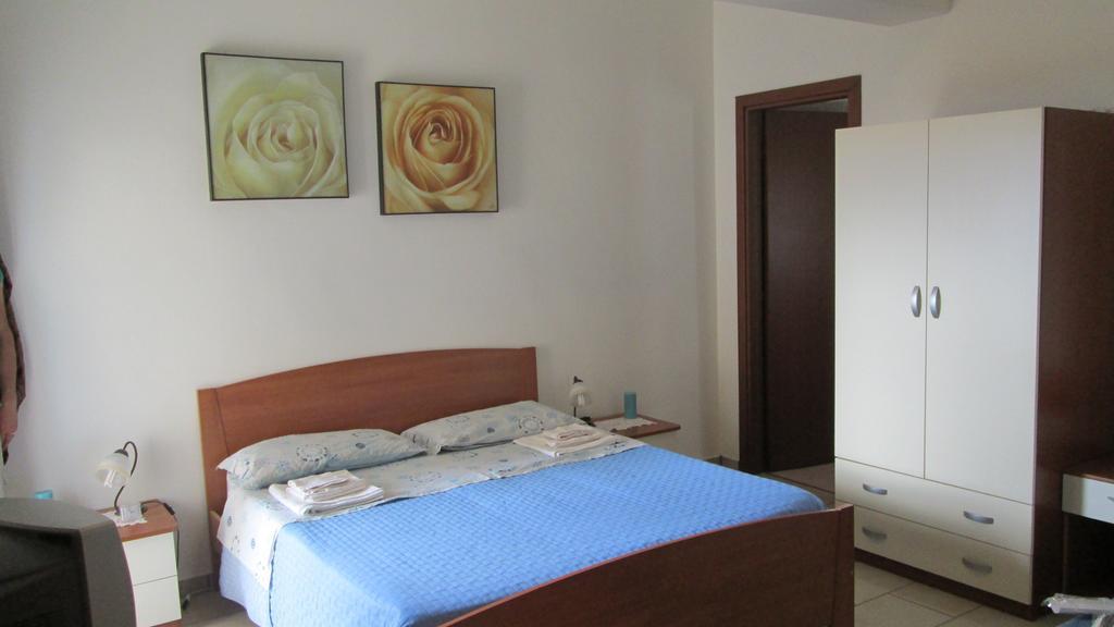 Bed And Breakfast Oasi Reggio di Calabria Værelse billede